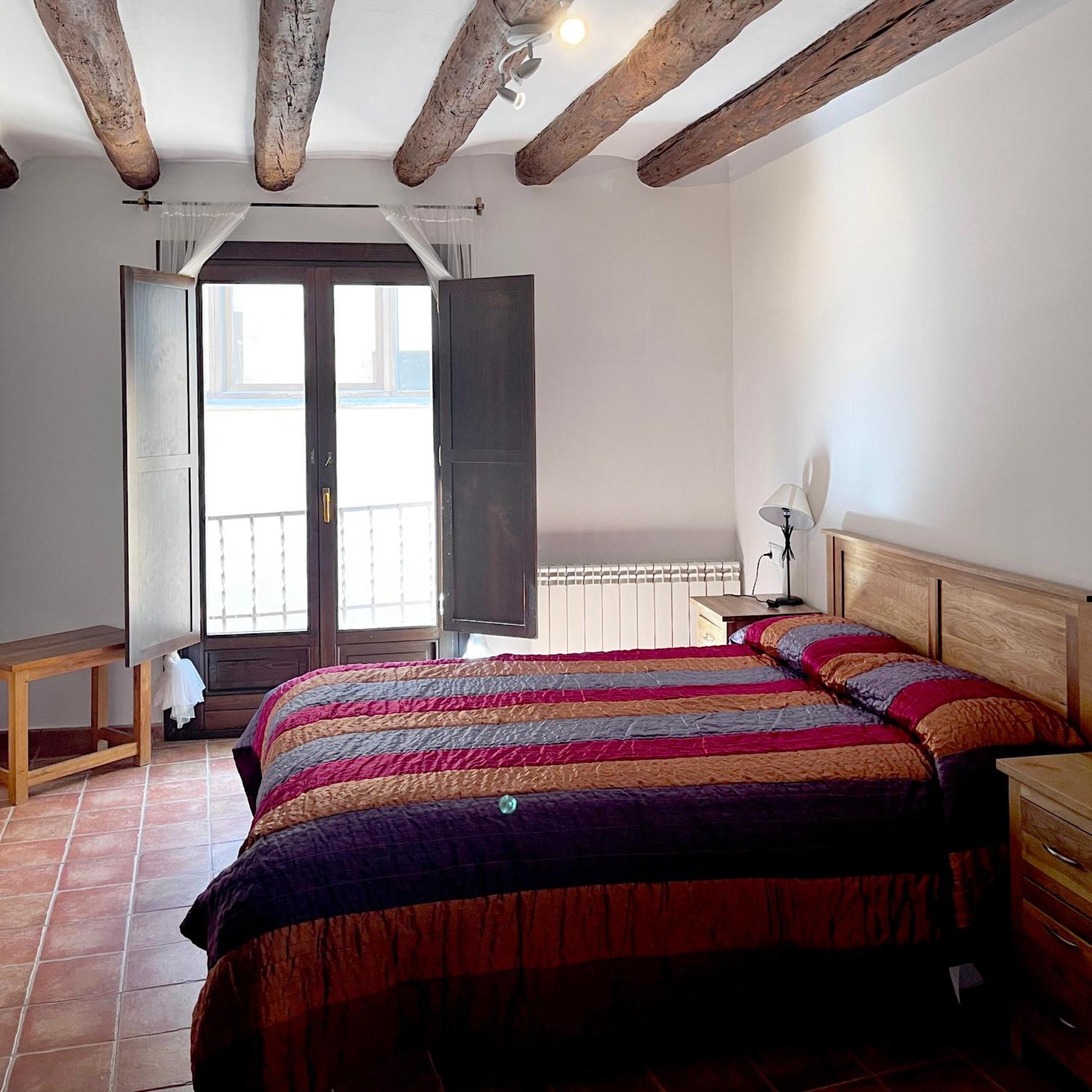 Apartamentos Angelus Plaza Mayor De เกราส์ ภายนอก รูปภาพ