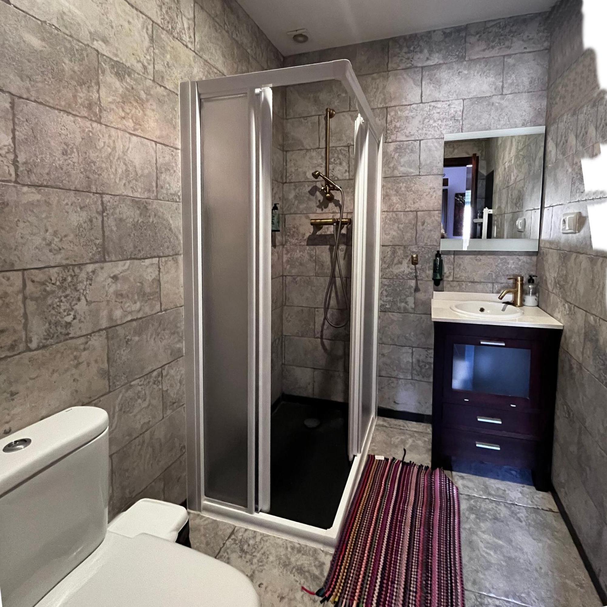 Apartamentos Angelus Plaza Mayor De เกราส์ ภายนอก รูปภาพ